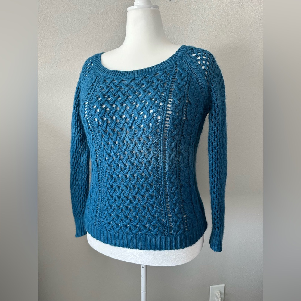American Eagle Blue Cable Knit Sweater Size Large